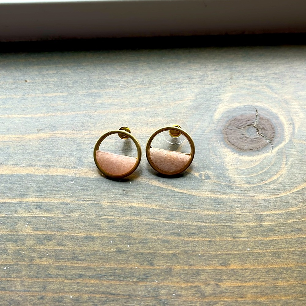 Adorable peachy stone earrings!